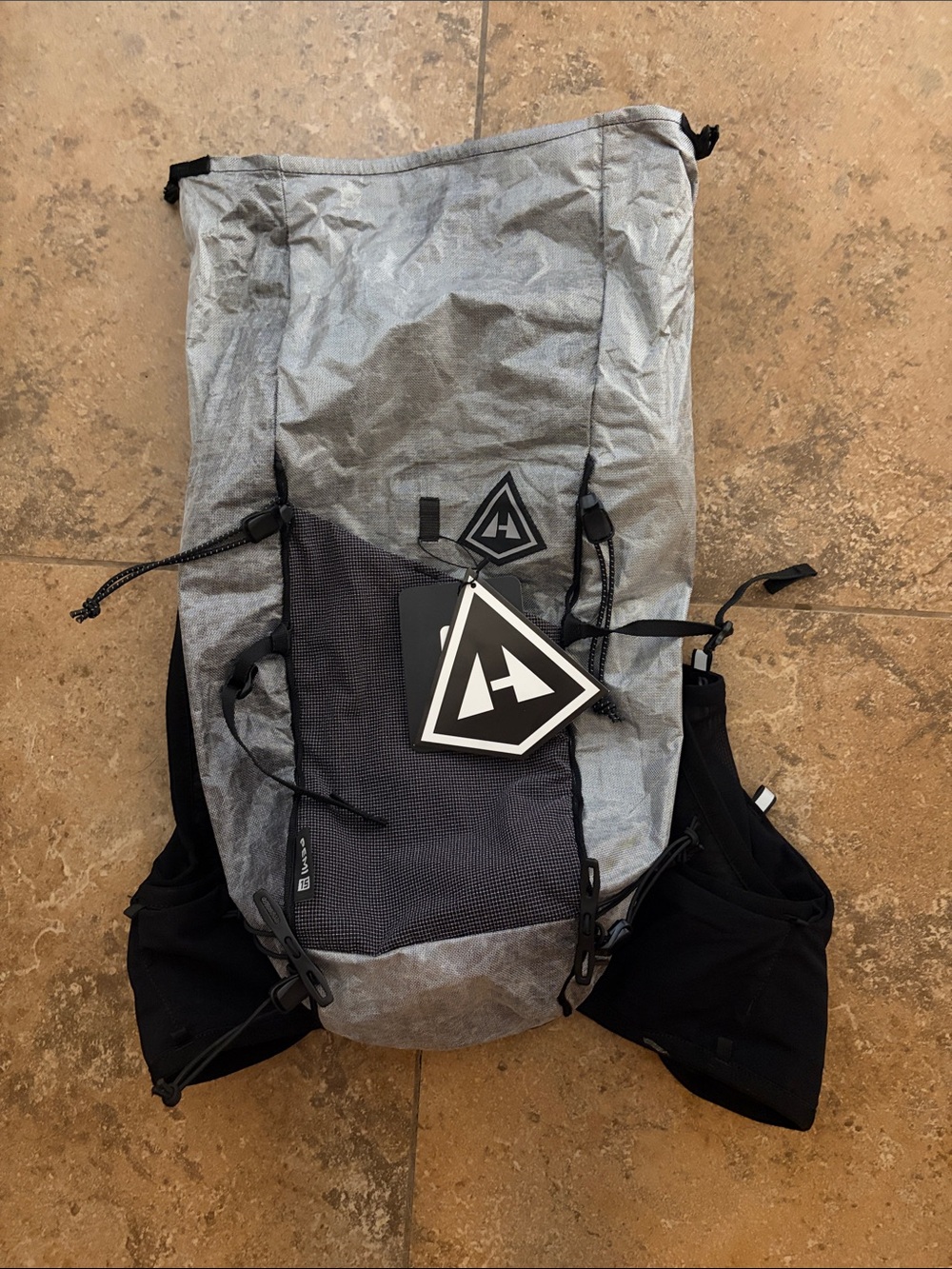Brand new with tags Hyperlite Mountain Gear Pemi 15 running vest medium